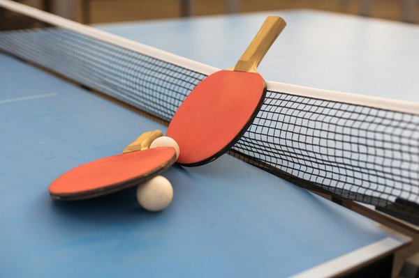Quelles sont les caractéristiques essentielles pour trouver la meilleure raquette de ping pong ?
